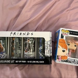 FRIENDS collection. Glass cups & funko pop